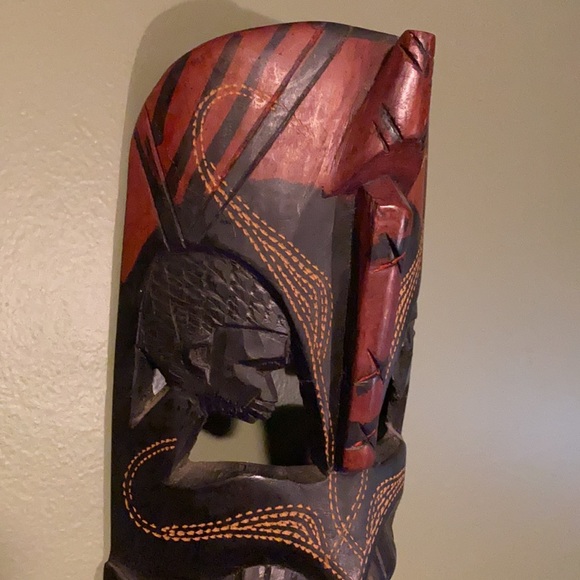 Decorative wooden mask -sold - Picture 4 of 11